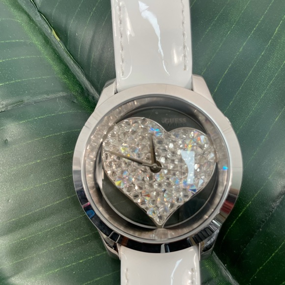 NWT Guess Silver Crystal Heart White Leather Watch main image 5